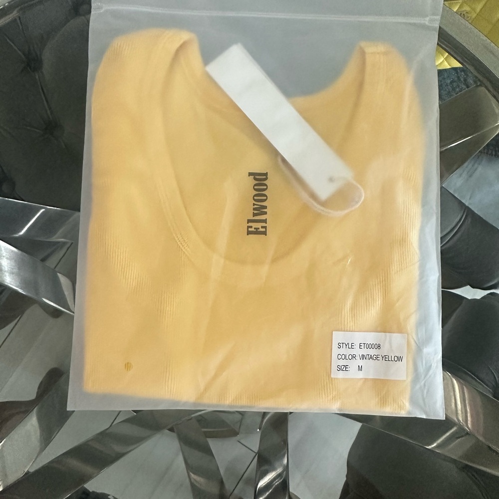 Elwood clothing LIMITED EDITION Vintage yellow Malibu Tank top Medium